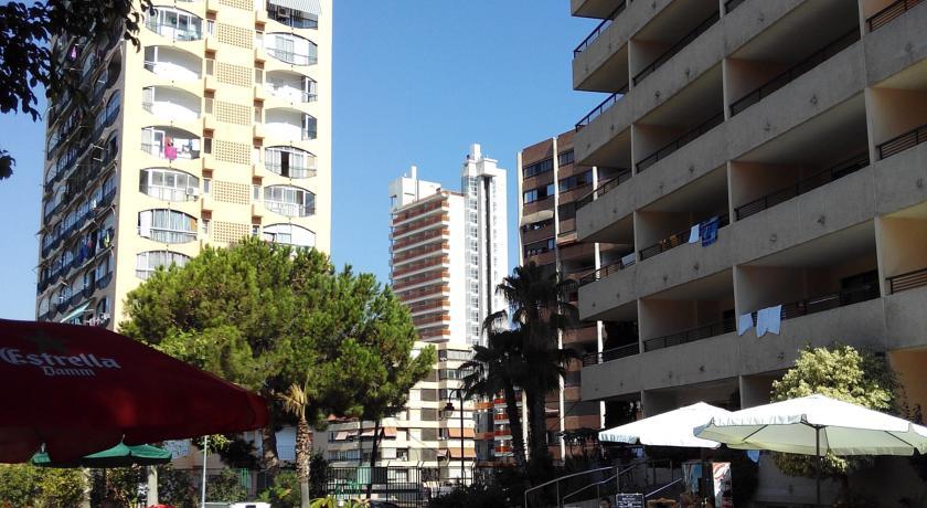 Halley Hotel & Apartments Affiliated By Melia Benidorm Exterior foto